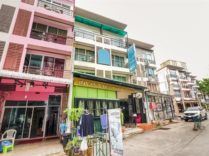 Oyo 146 Rivana Boutique By Sandara Pattaya Exterior photo